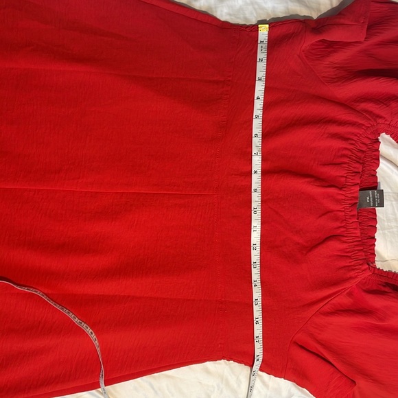 Olivia & Martin, petite XL mini dress. Smocked front and flutter sleeves. - Picture 6 of 6